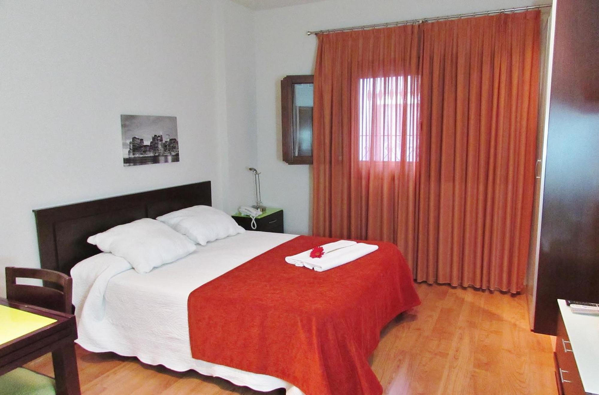Apartamentos Turisticos Las Nieves Granada Cameră foto